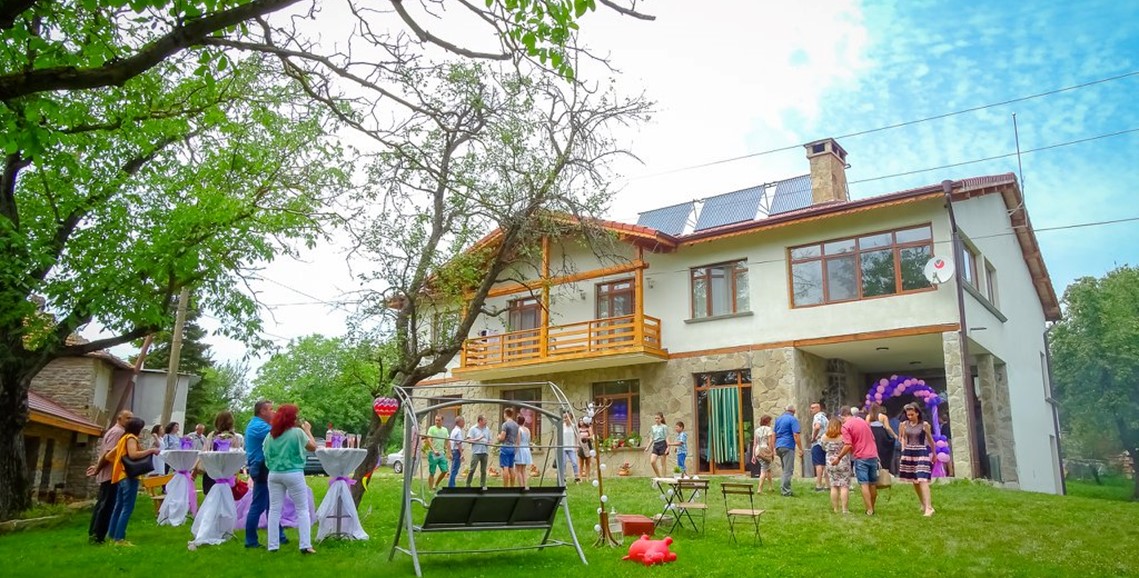 Цялата къща